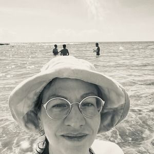 Meet your Posher, Sharon